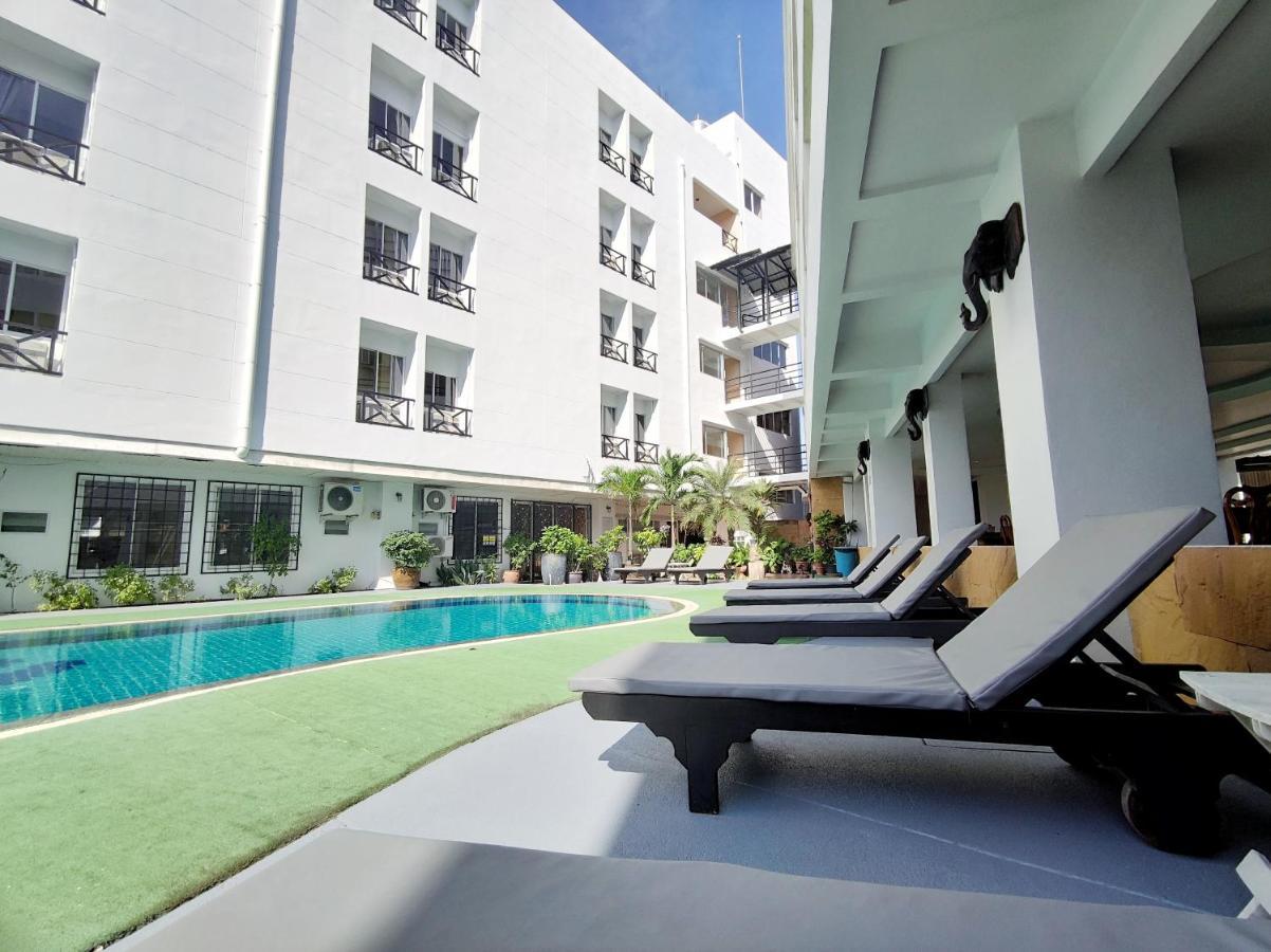 The Chanthong Residence And Hotel Патая Екстериор снимка