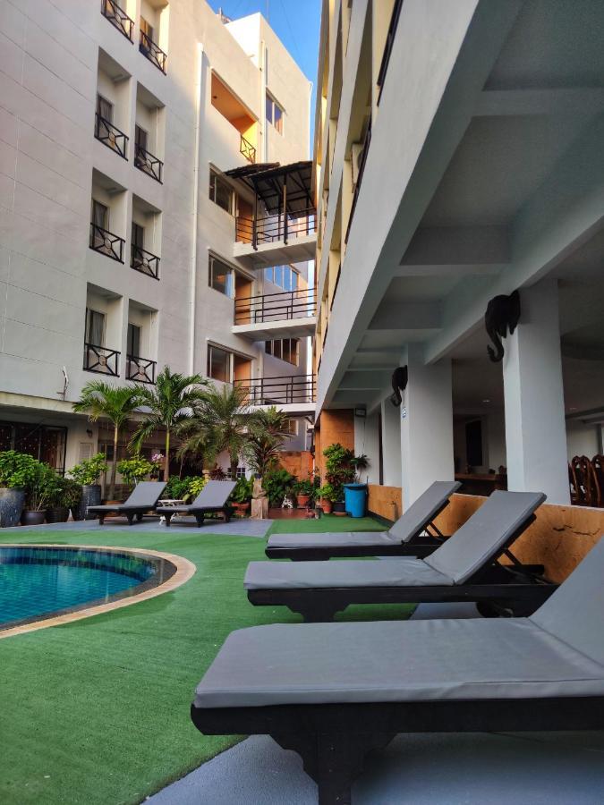The Chanthong Residence And Hotel Патая Екстериор снимка