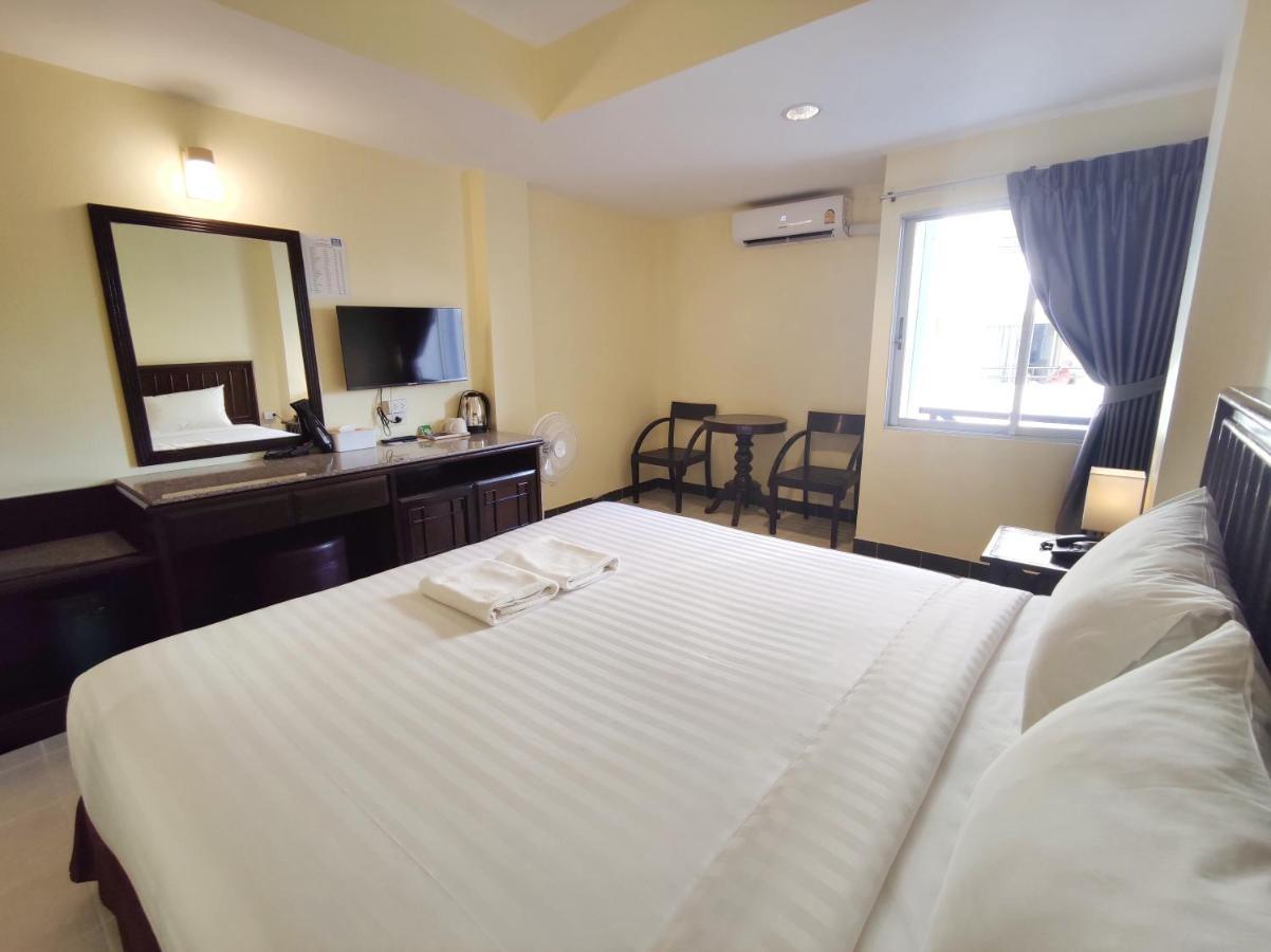 The Chanthong Residence And Hotel Патая Екстериор снимка