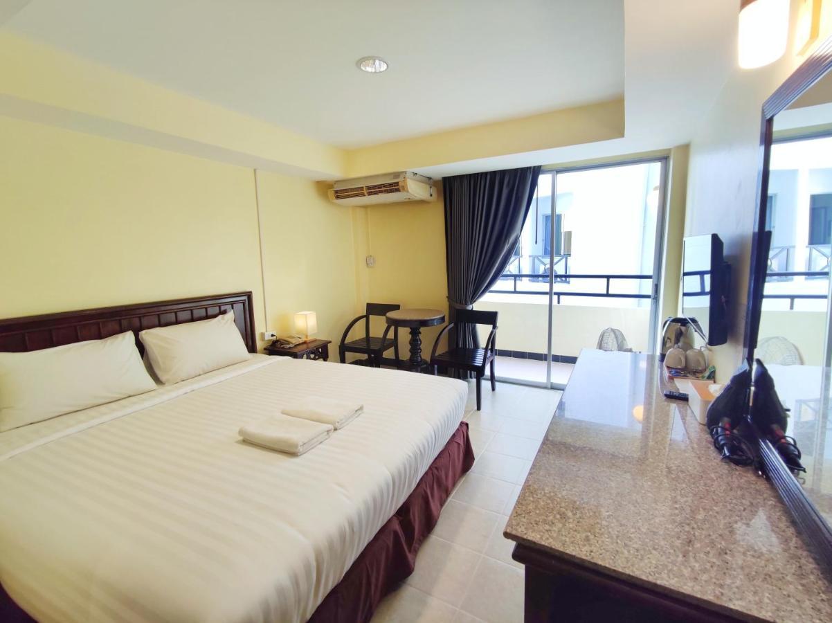 The Chanthong Residence And Hotel Патая Екстериор снимка