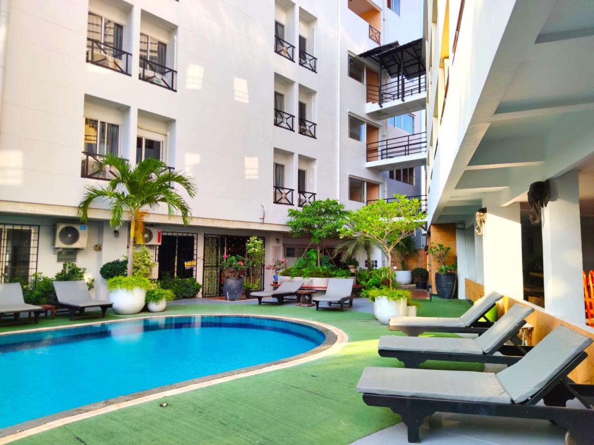 The Chanthong Residence And Hotel Патая Екстериор снимка